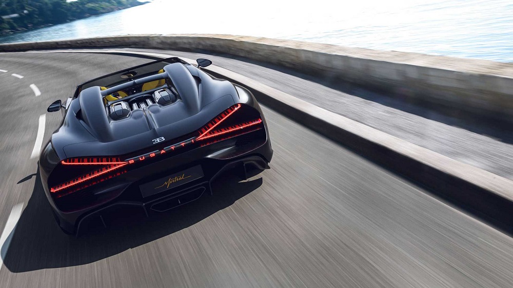 考慮到Bucatti Mistral和Bolide要到2024年才會交車，全新的「油電混合Hypercar」最快也要到2025年之後才有機會上市
