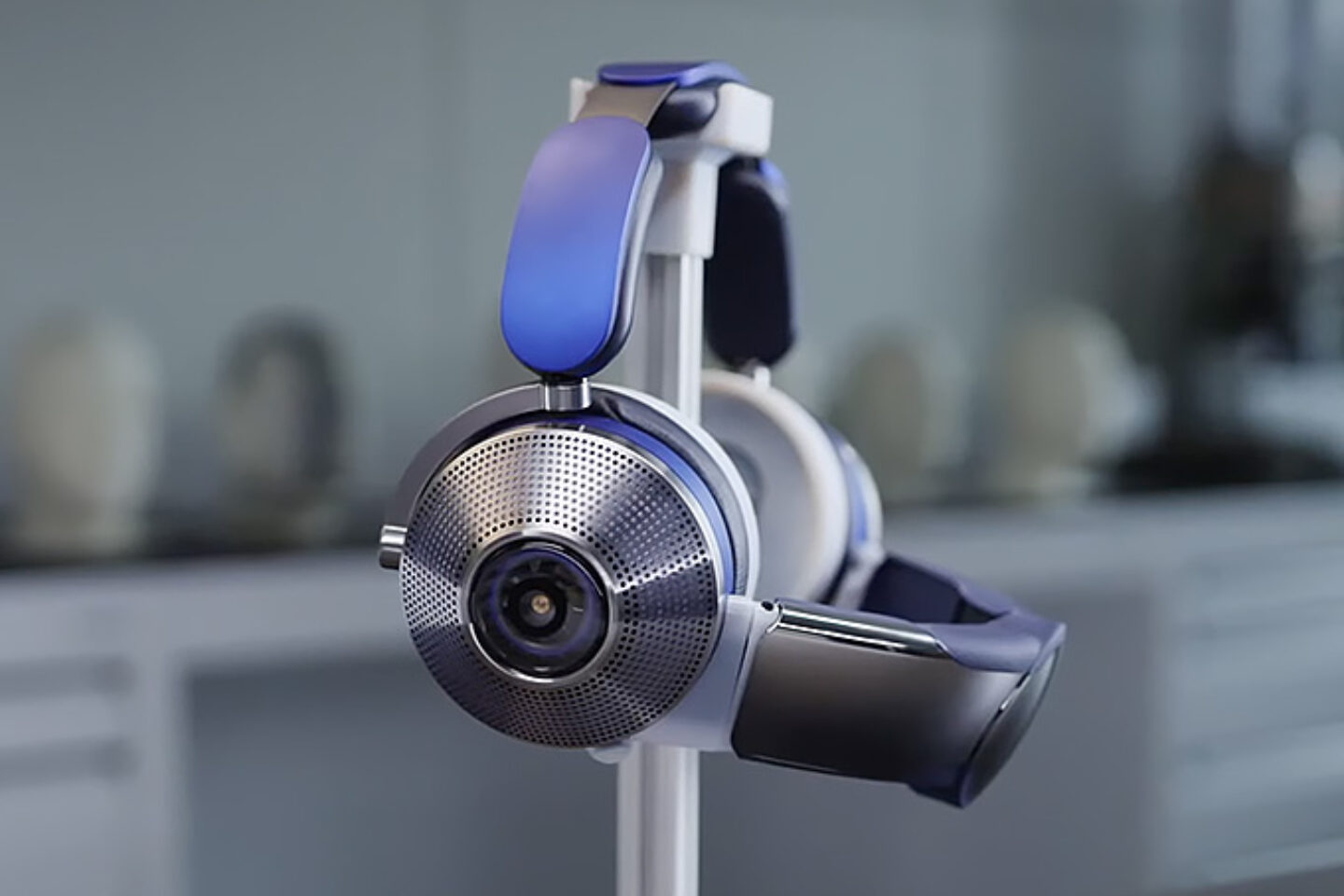 Dyson Zone並沒有因為空氣淨化面罩的用途忽略耳機對聲音傳遞的本質