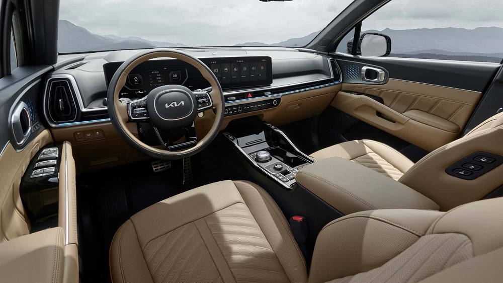 內裝部分也將不少實體按鍵換成了觸控面板設計,整體看起來十分具科技感