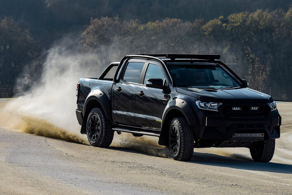 為慶祝ROSSI 第五度MONZA RALLY SHOW 冠軍而推出的VR|46 x FORD  聯名車款Ranger，測驗ROSSI 車迷的死忠程度有多少。