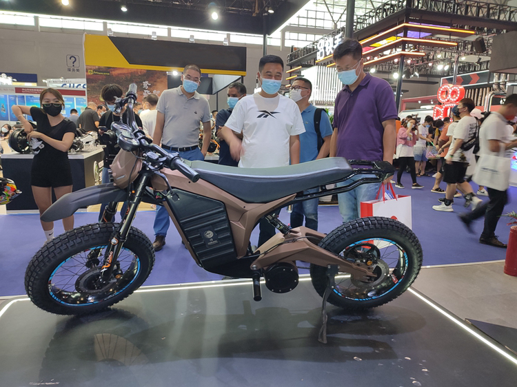 VMX08的動力和續航里程數據,不輸台灣許多掛牌的電動機車車款