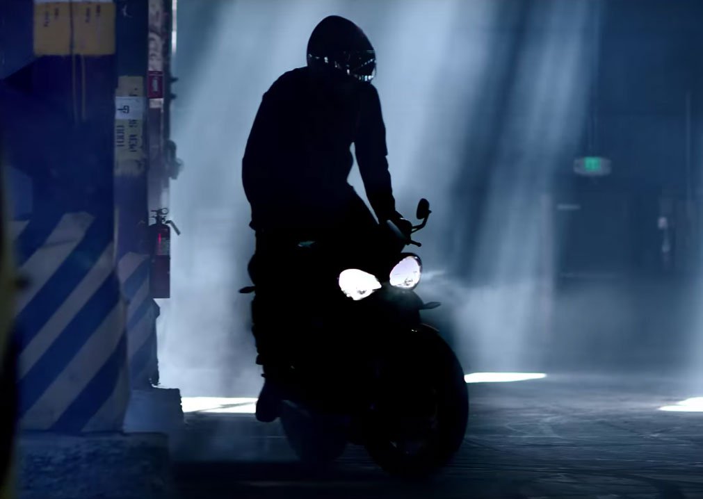 前一代的類昆蟲眼雙頭燈輪廓將變得較圓滑，後照鏡為把手鏡型式。