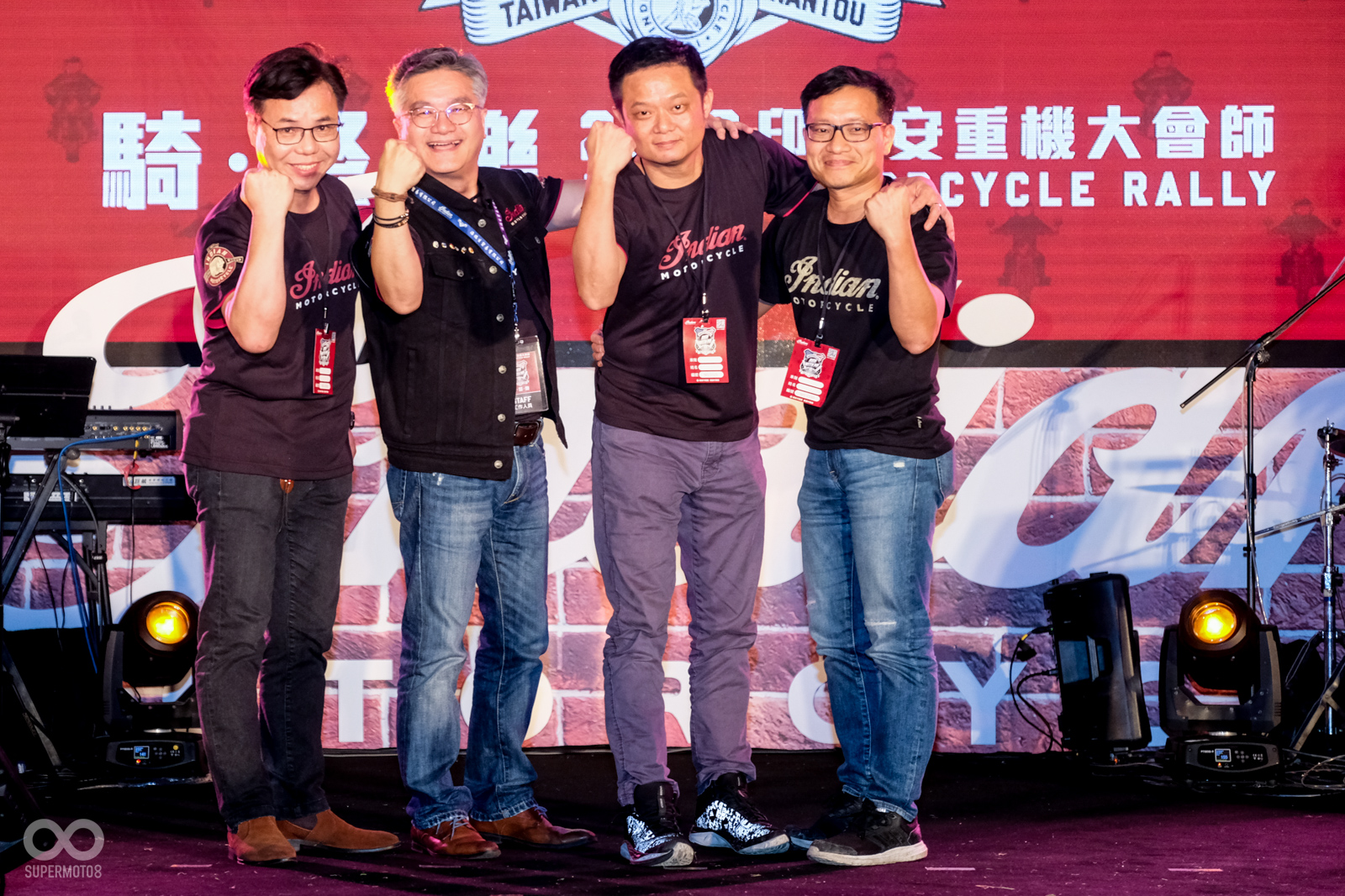 海德生貿易總經理Jason與高雄、桃園、花蓮三間經銷商夥伴一同合影