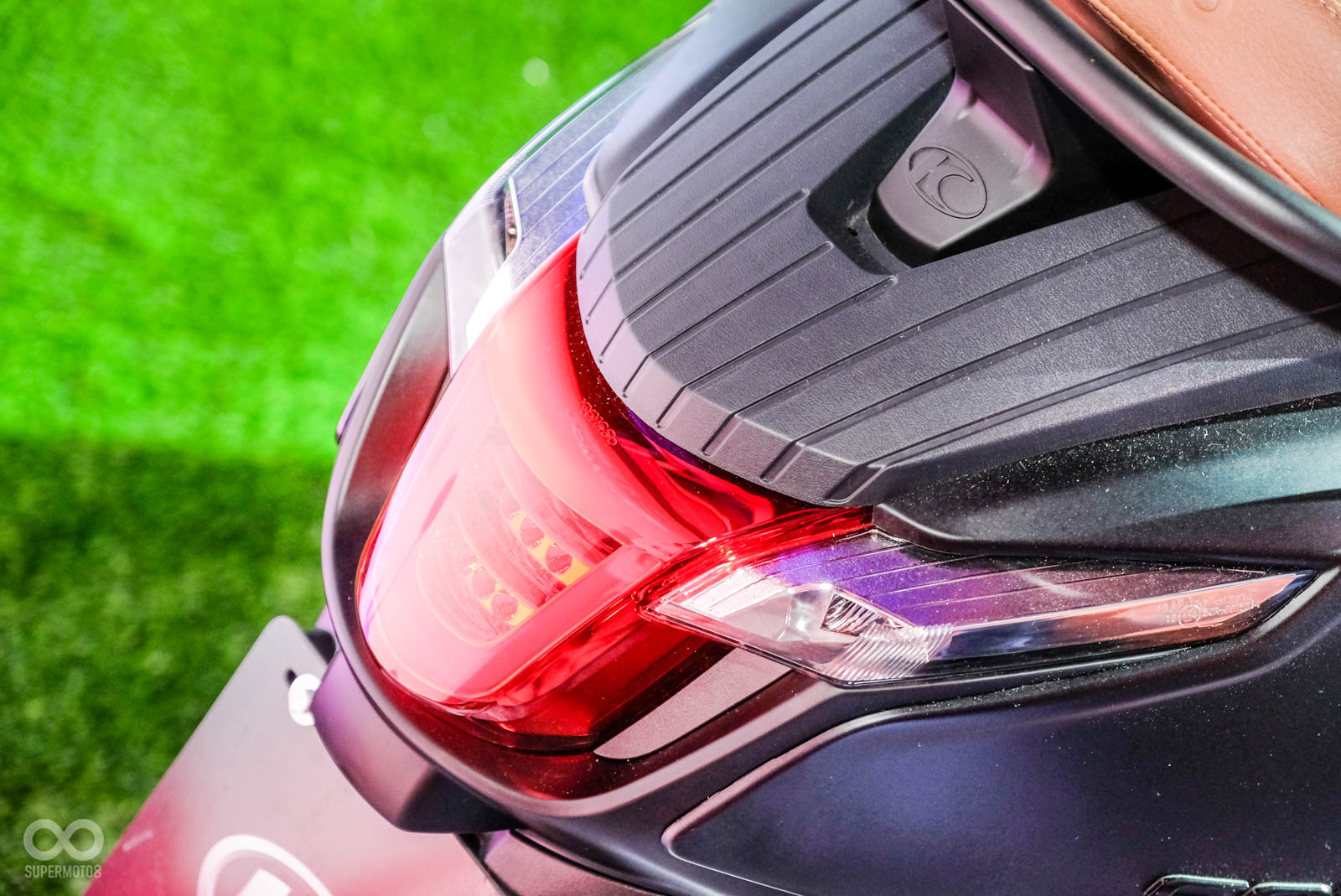 辨識度極高的U型LED尾燈