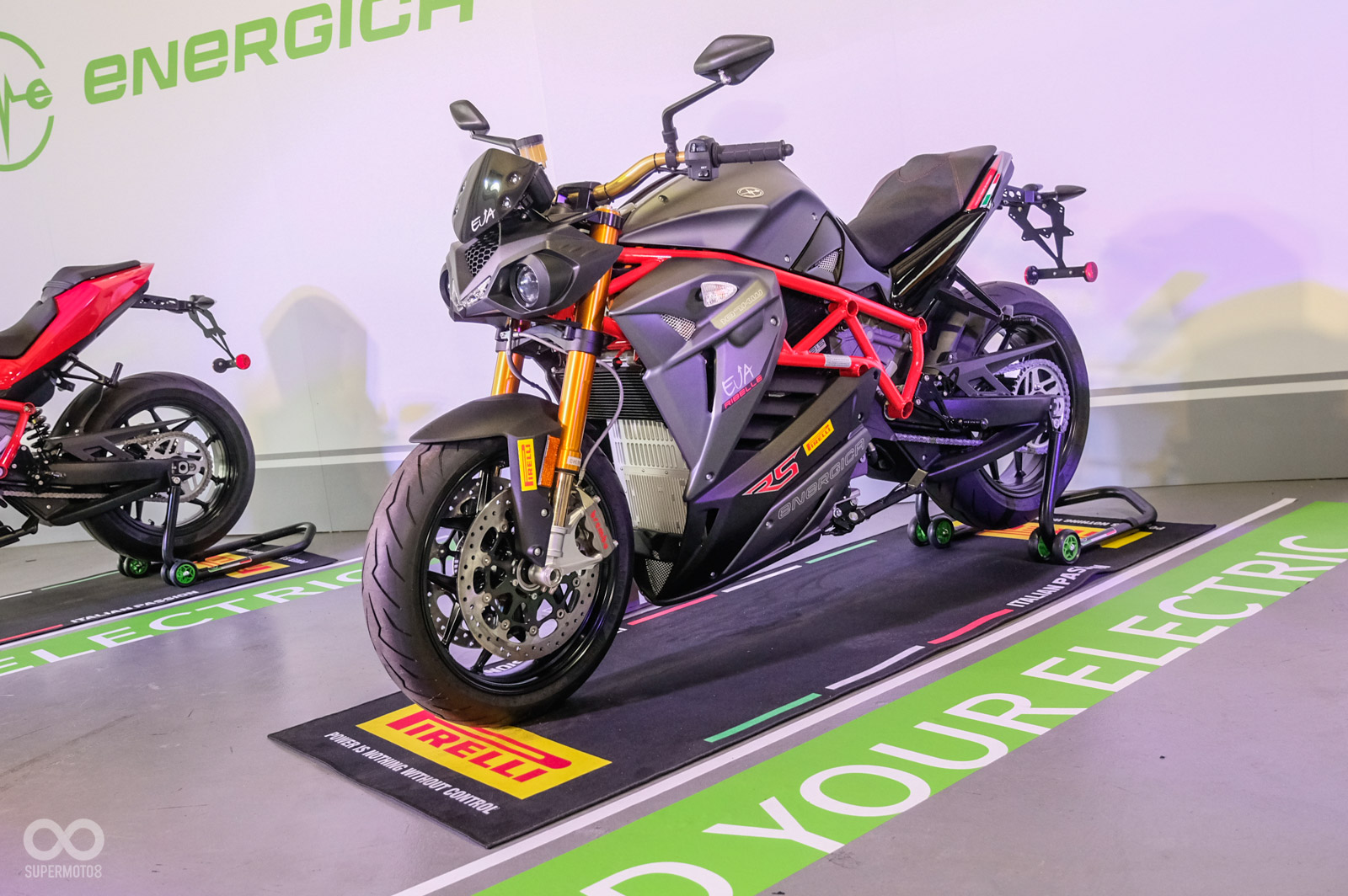 硬體規格採用和純電仿賽EGO+ RS相同的純電街霸EVA Ribelle RS