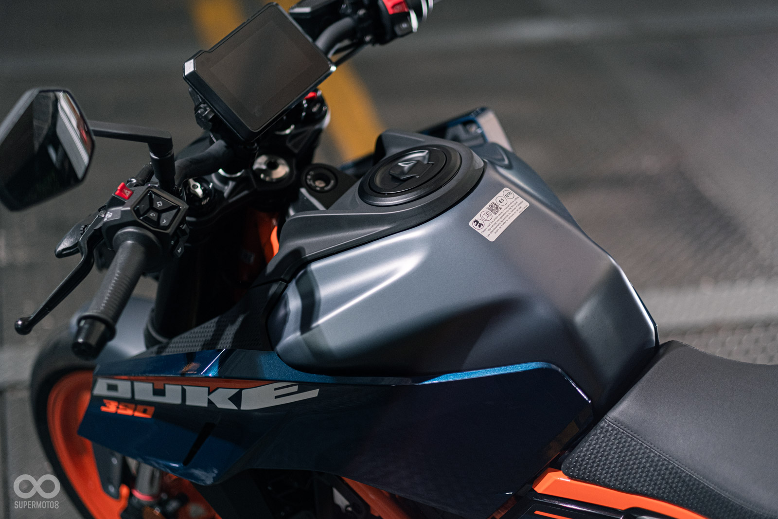 高聳的油箱依舊保留