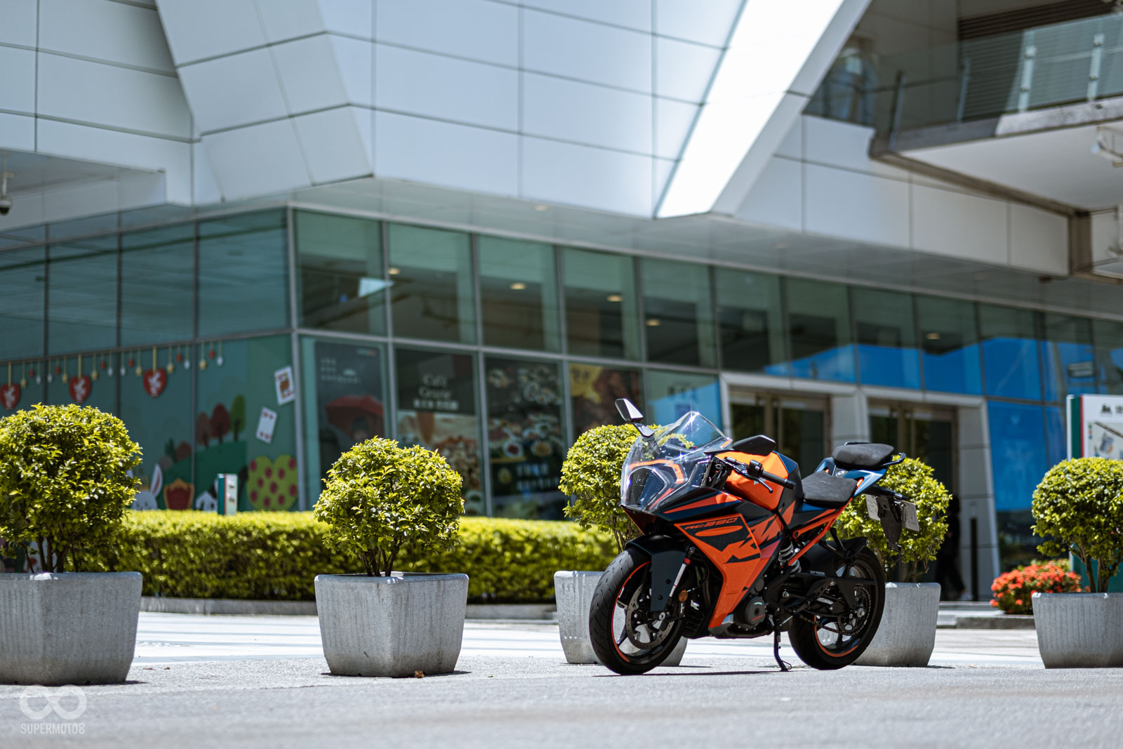 究竟這台賽道小鋼炮在街道上表現如何呢?