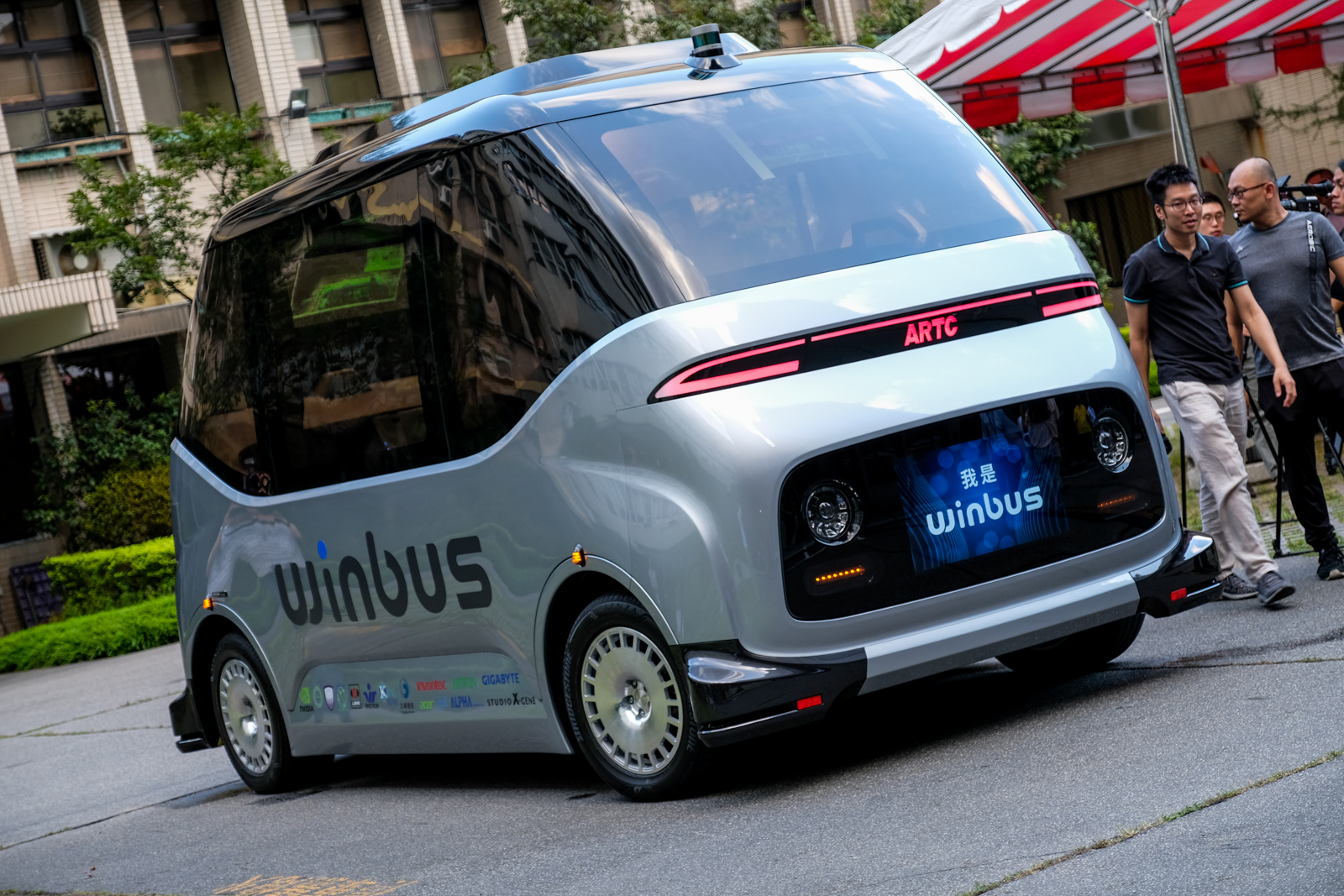 今日發表的WinBus是台灣首台自主開發生產的Level 4自動駕駛車