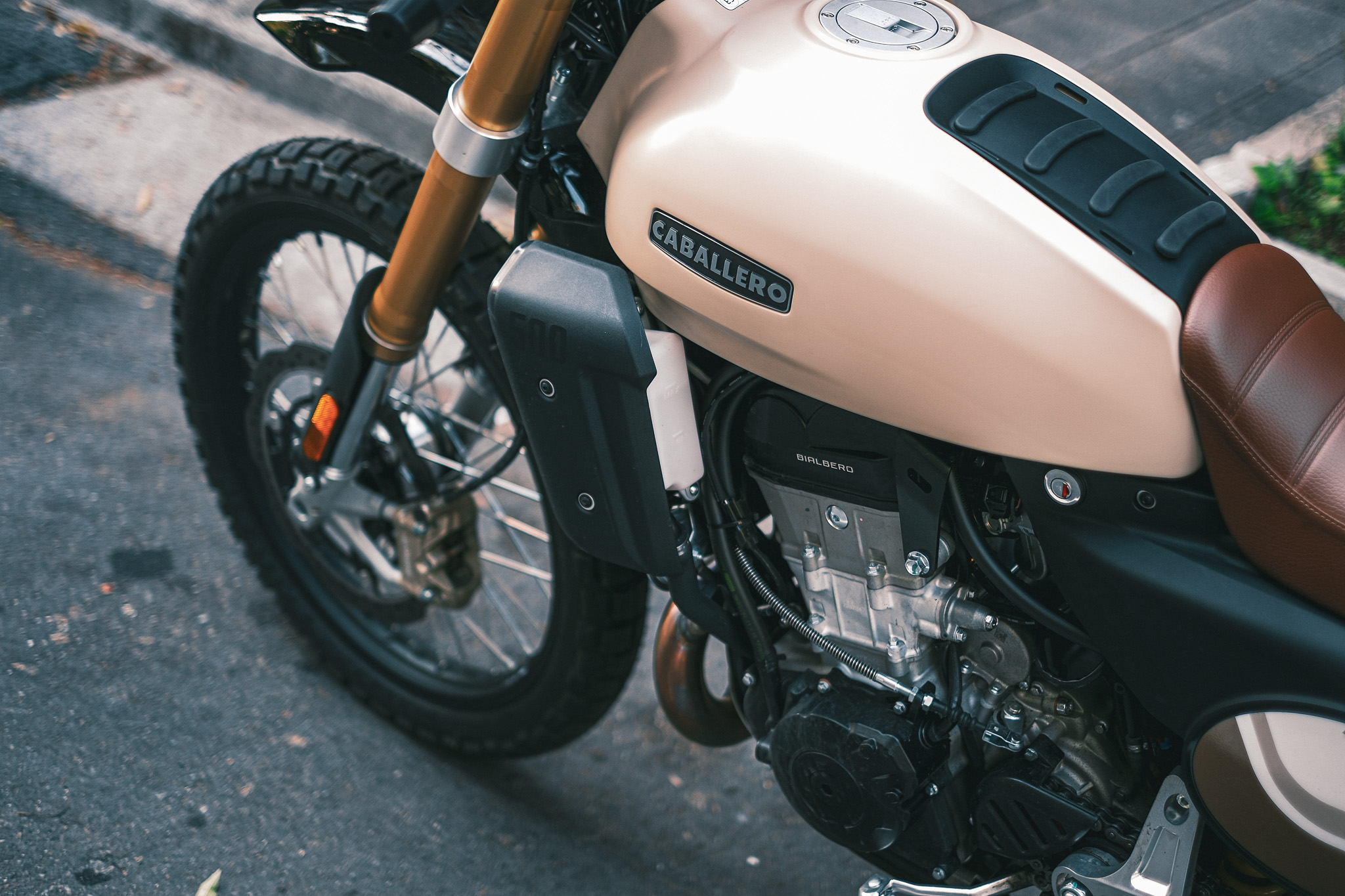 油箱橡膠位置具有擴充鎖點功能