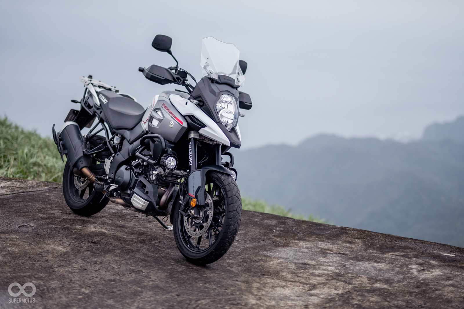 儘管草山雷達站的路況並非相當困難,但是拍攝當日下著綿綿細雨,溼滑的路況確實讓人膽戰心驚