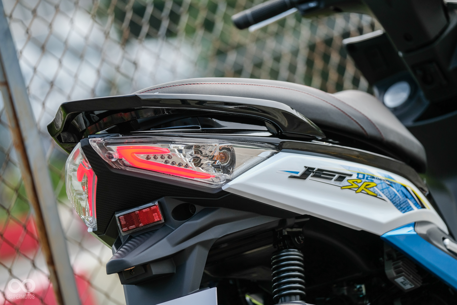 尾燈升級為LED導光條