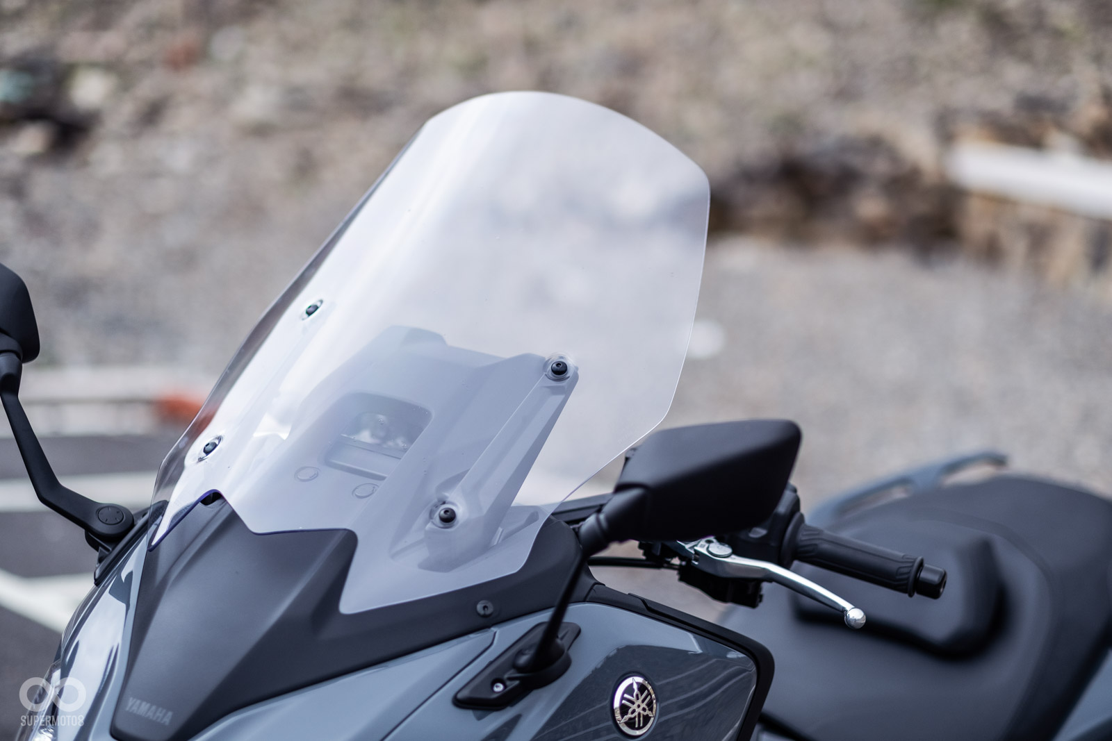 風鏡造型重新設計,針對風噪特別優化