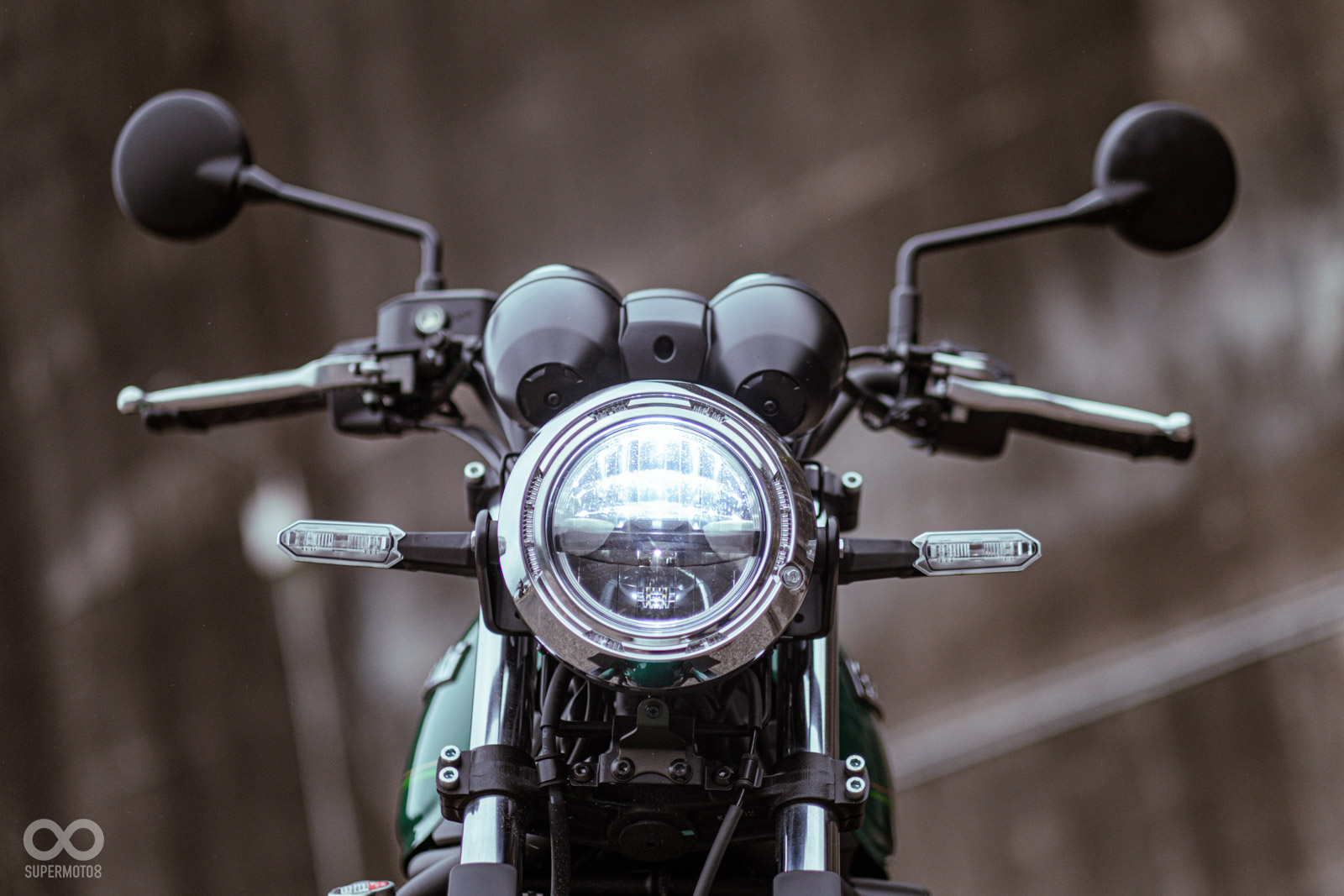 圓燈內部使用LED燈具