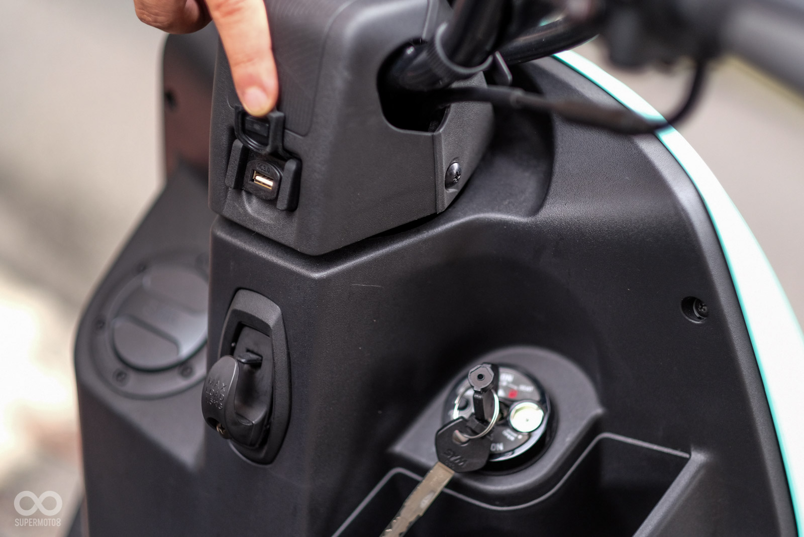 龍頭內側有USB充電孔