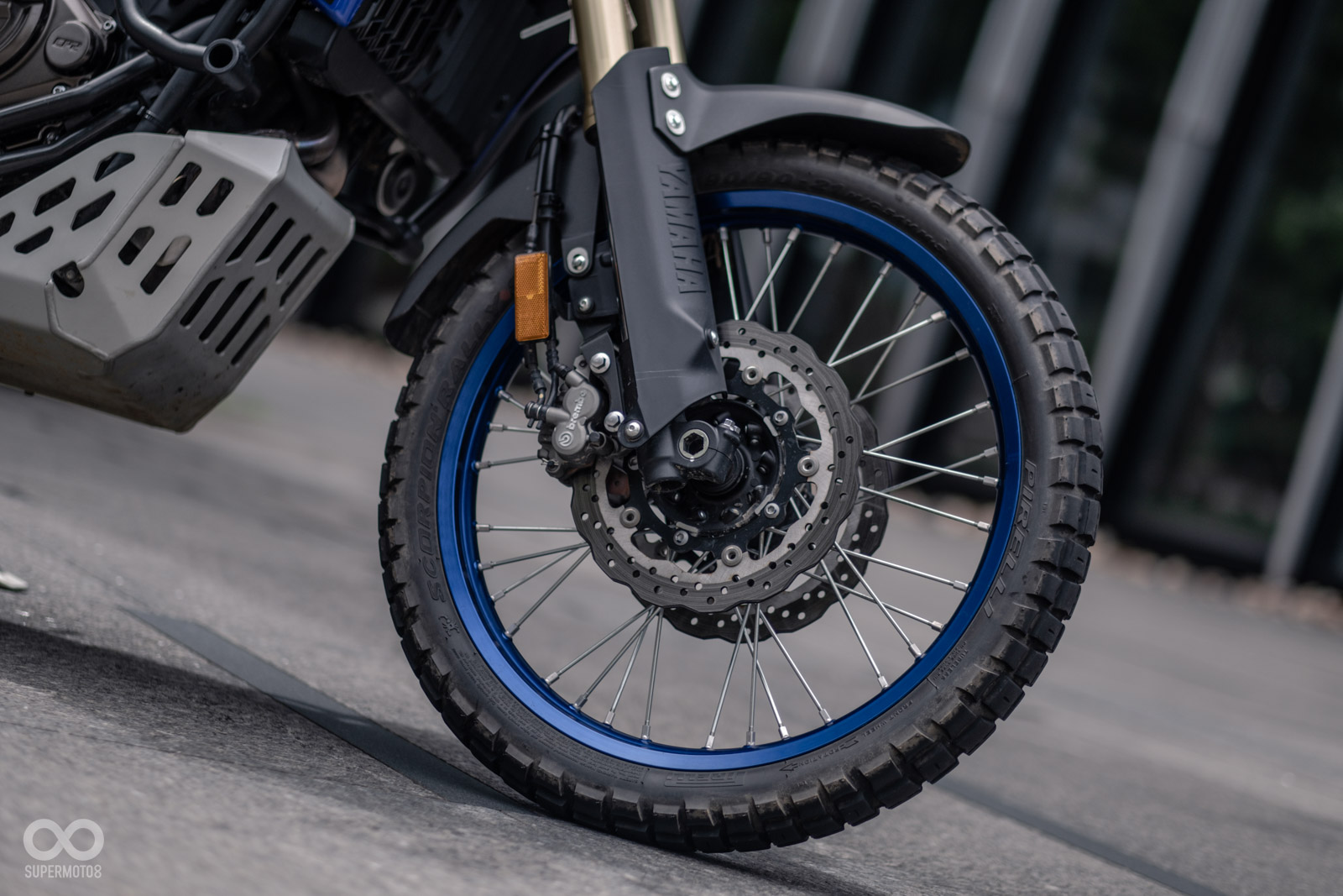 Brembo雙活塞卡鉗配282mm雙碟