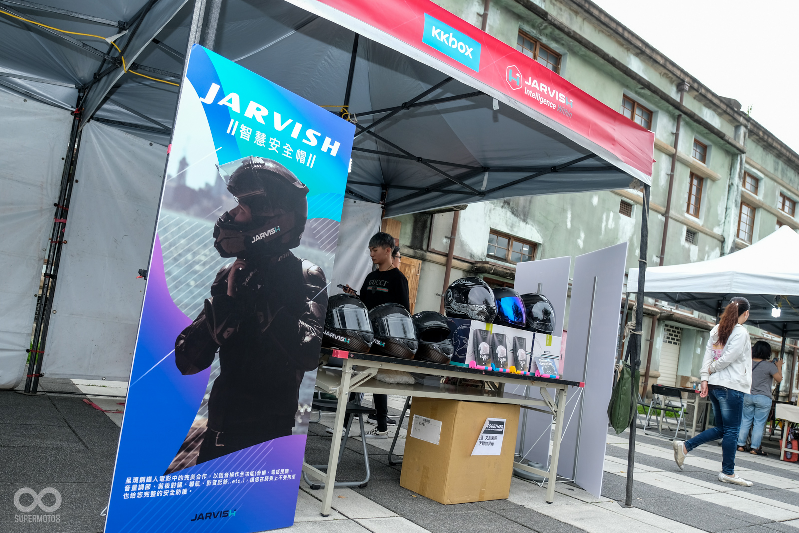 內置影像記錄功能的JARVISH安全帽