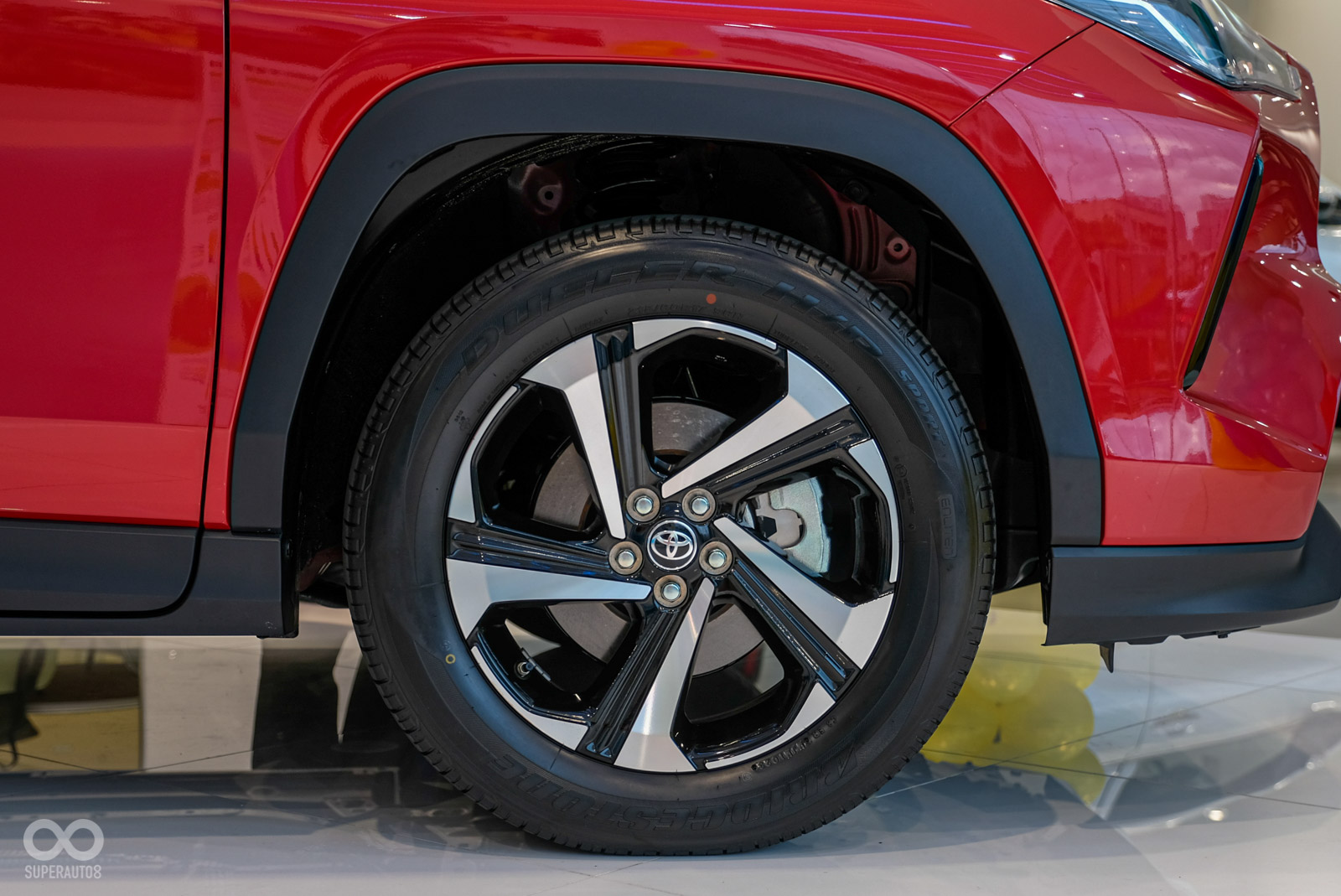 中階酷動版起,搭配17吋鋁圈