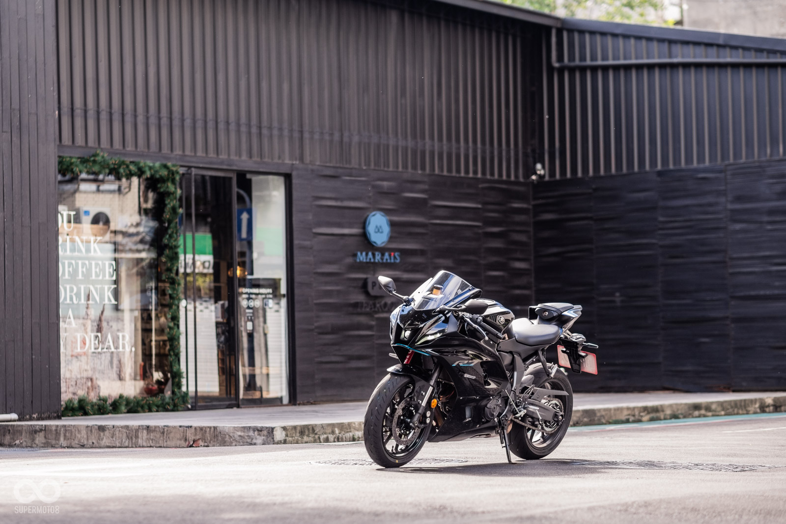引擎動力和MT-07採用相同設定，但整體運轉品質的細膩度比MT-07更為優異