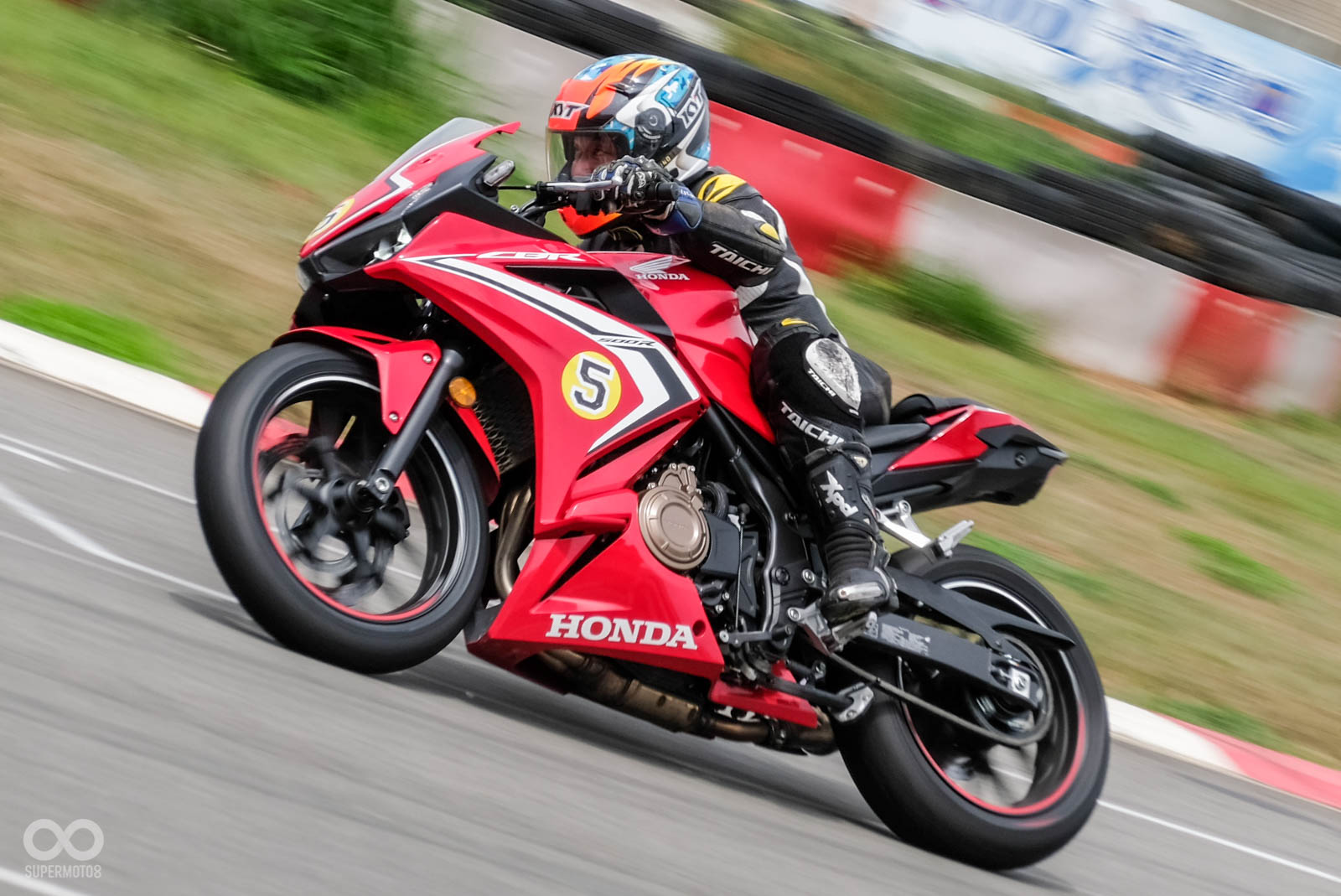 別以為車廠都不騎車，水野協理在場上可是相當有競爭力的選手