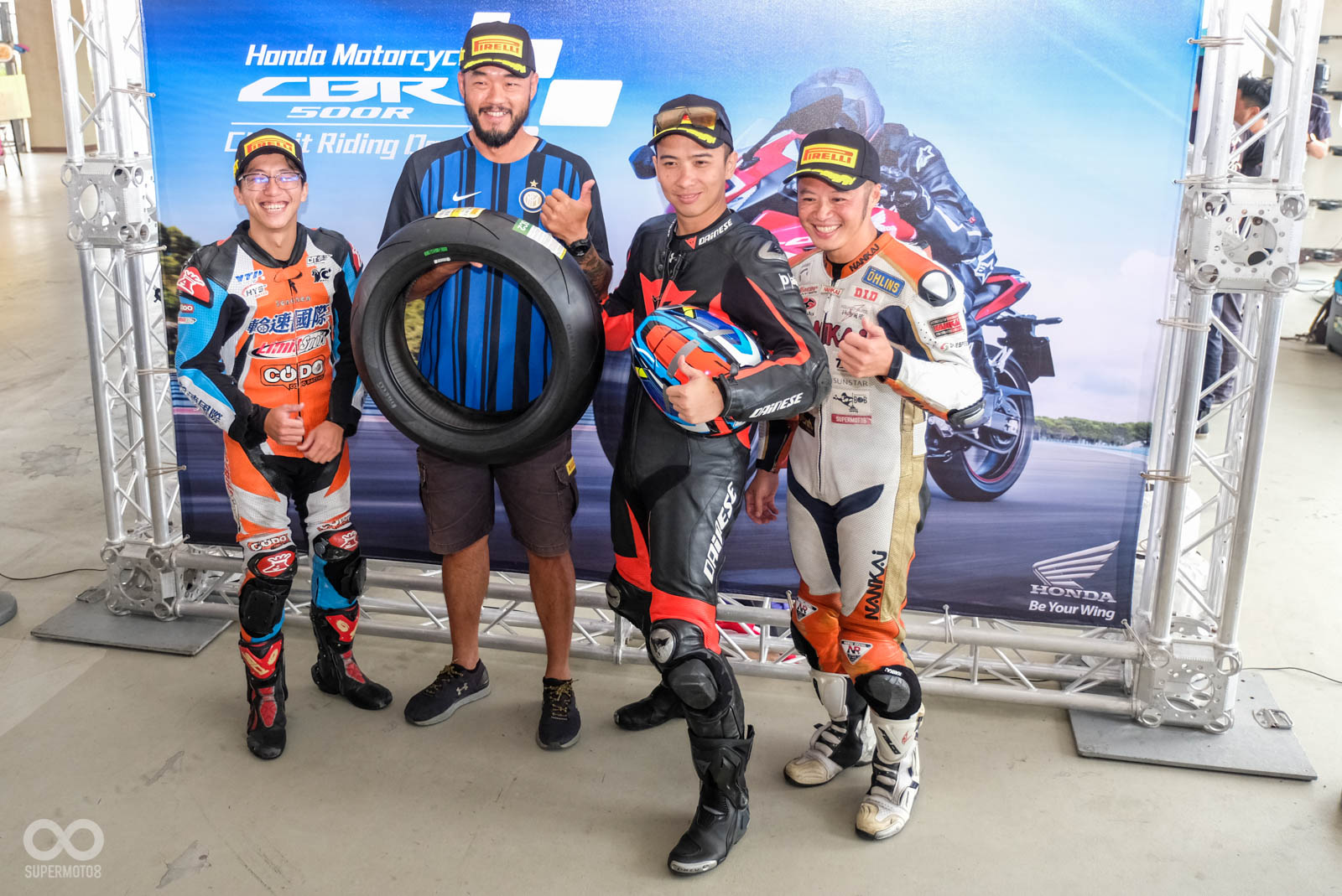 恭喜三位選手，年底前有用不完的輪胎了