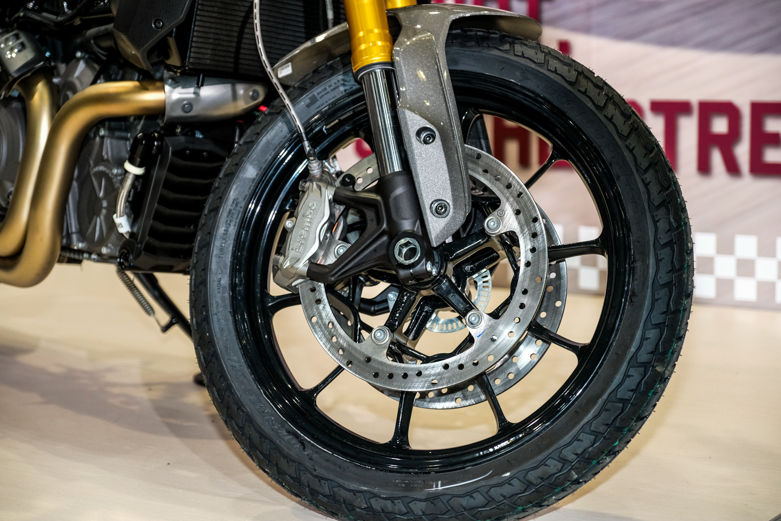 煞車採用Brembo系統