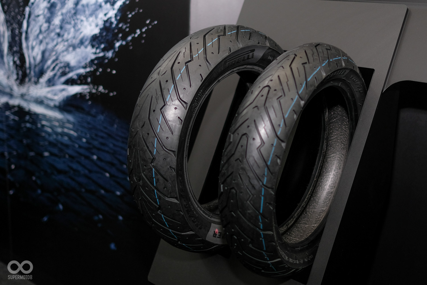 PIRELLI摩托車輪胎全出籠，從跑旅Angel系列道競技款的Supercrosa一應俱全