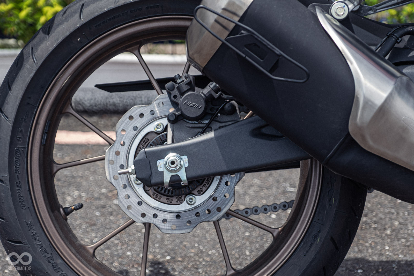 單活塞卡鉗、220mm單碟盤