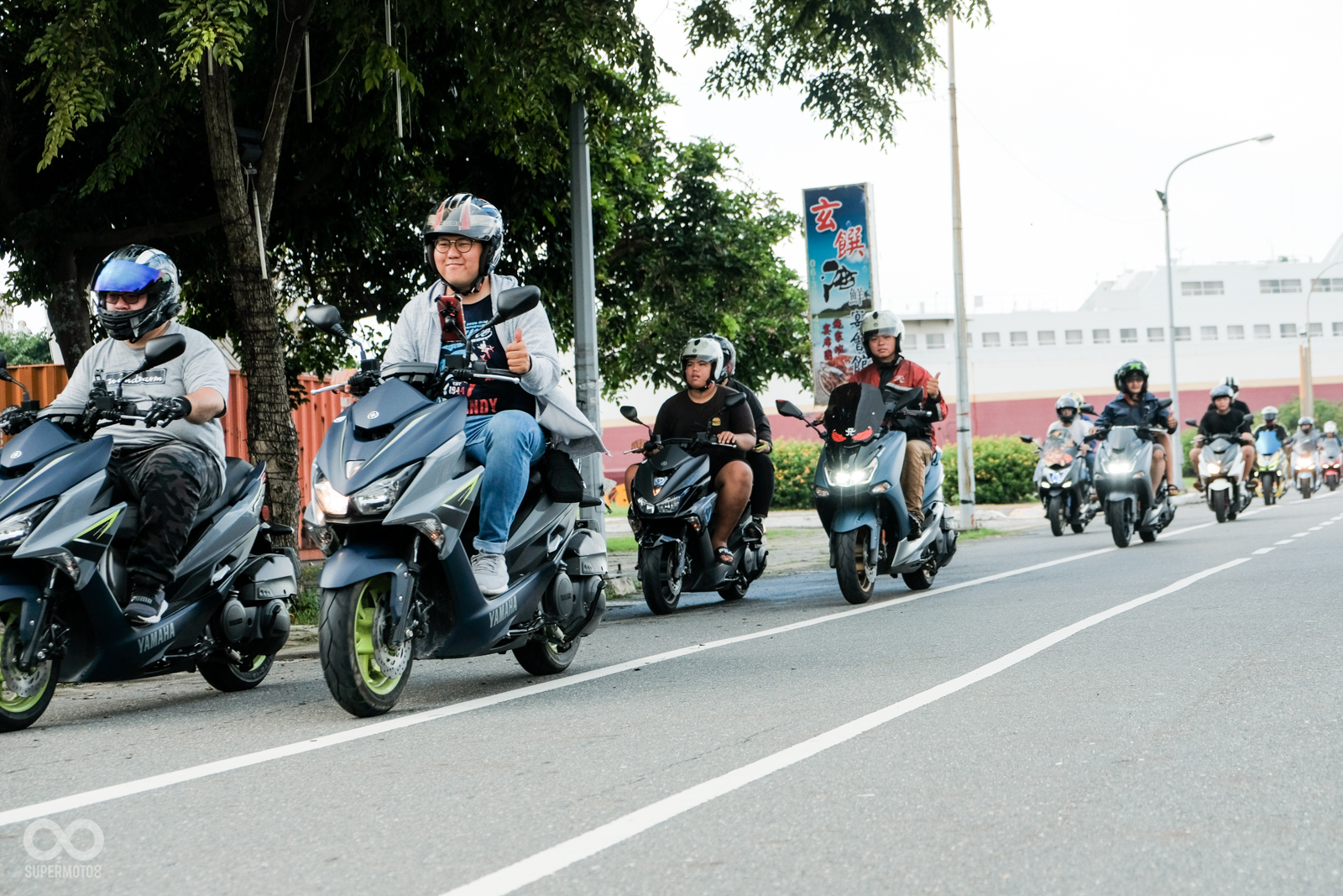 車友們一同享受騎車出遊的樂趣