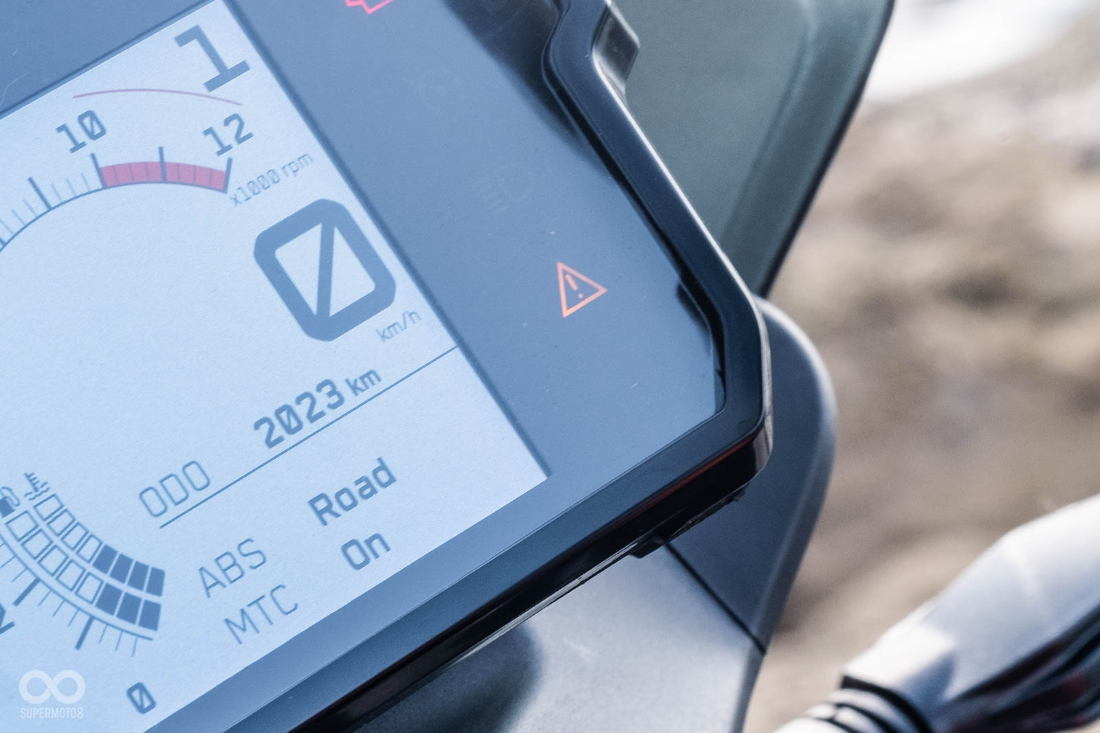 儀表能顯示MTC循跡控制和ABS模式