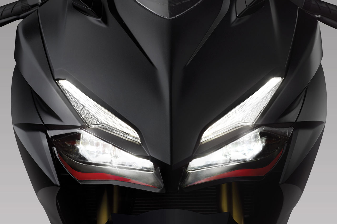 引擎發動後全時點燈樣式