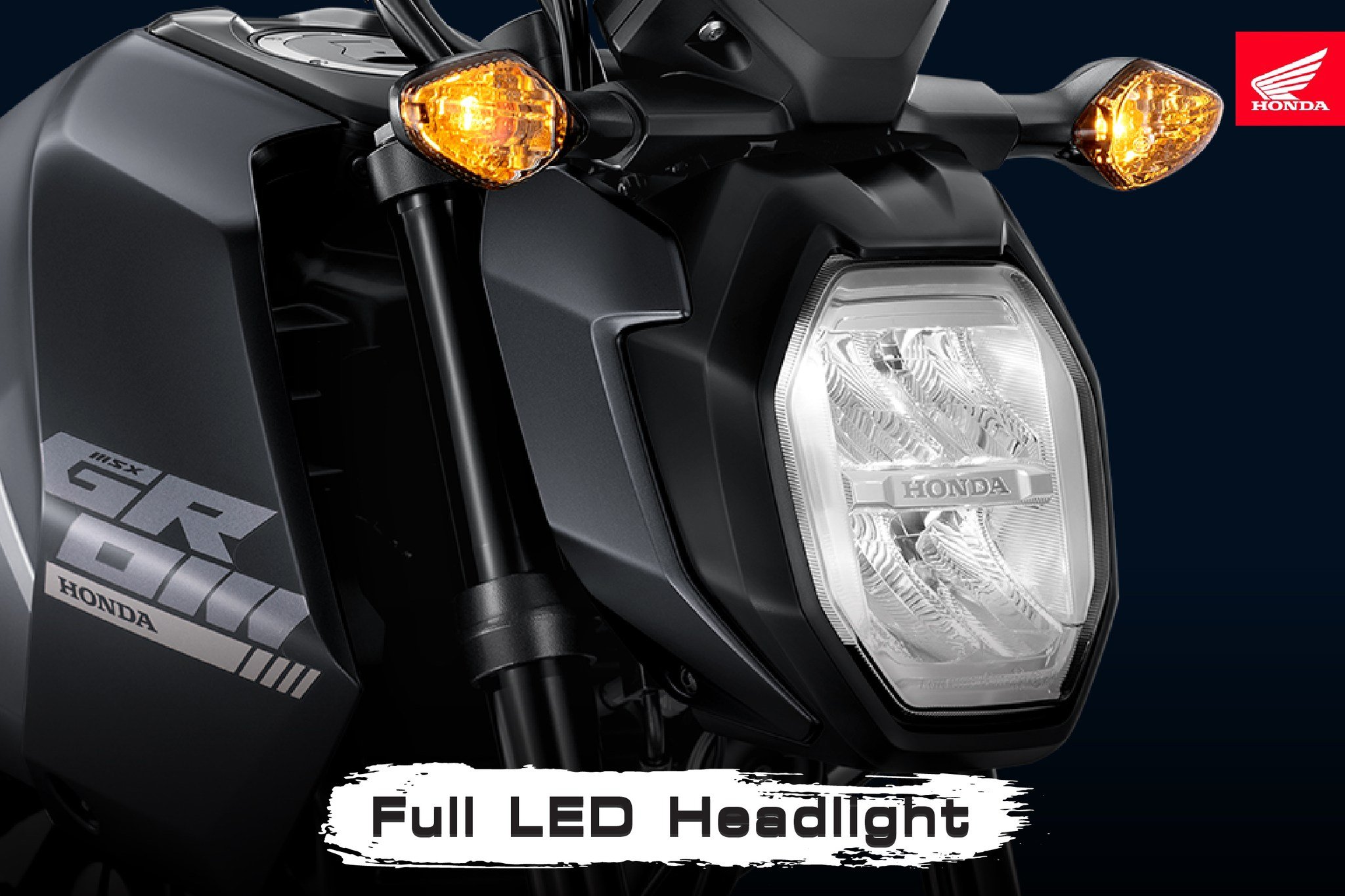 大燈燈殼部分有些許的不同