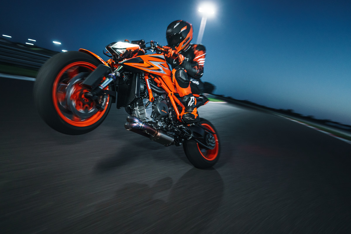 Vitpilen 1301硬體配備應該都會與1290 SUPER DUKE R看齊