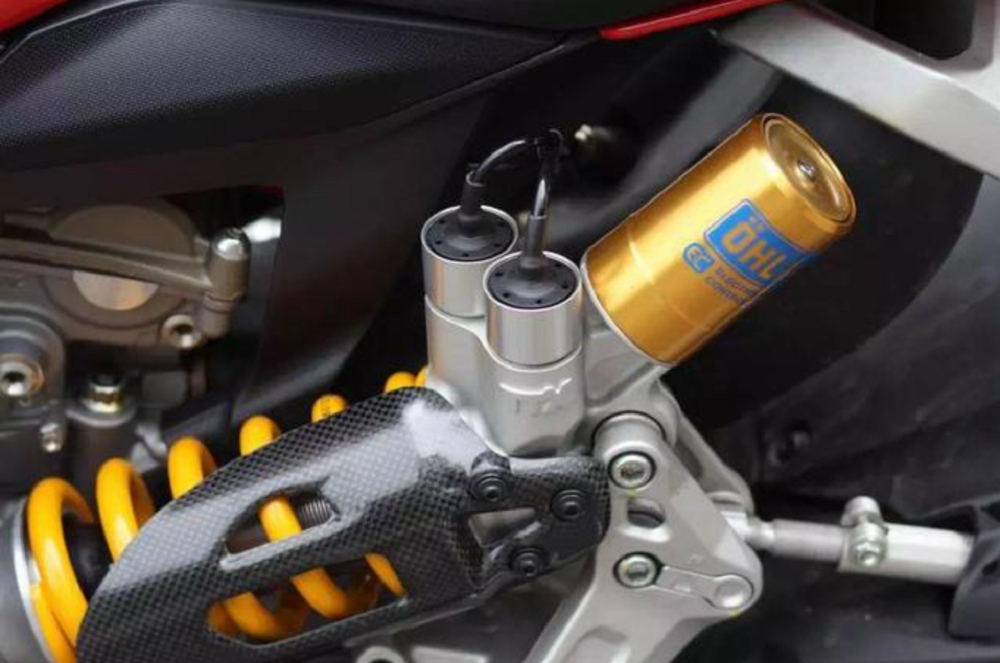 半自動懸吊這項配備在越來越多旗艦機車上出現