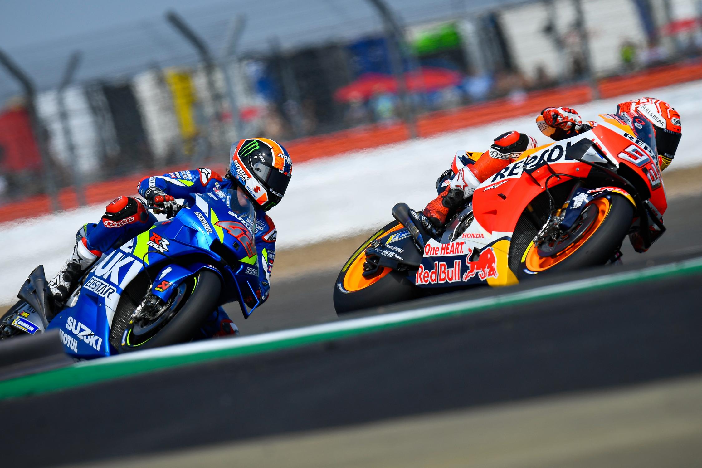 Alex Rins和Marc Marquez彼此角逐,直到終點線前才決出勝負