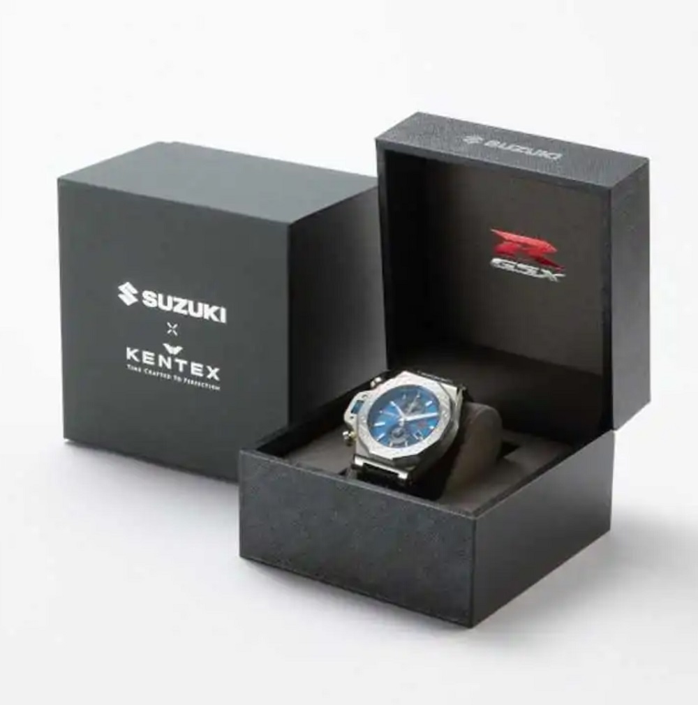 GSX-R的盒子打開也會有車系的字樣