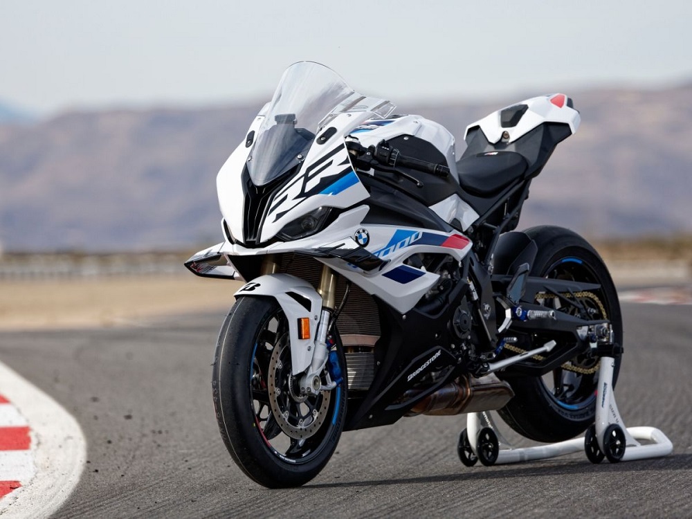 iFace系統今年預計將推出在BMW旗下的水平對臥車款上,新年式的S1000RR和K 1600 GTL也有望搭載