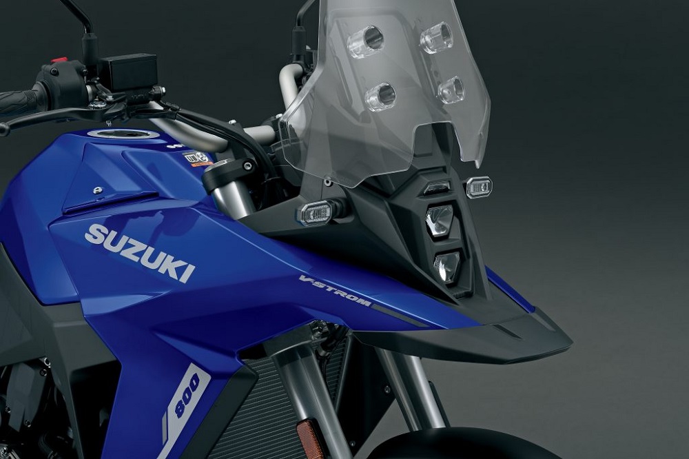 風鏡和800DE來的更長、更大