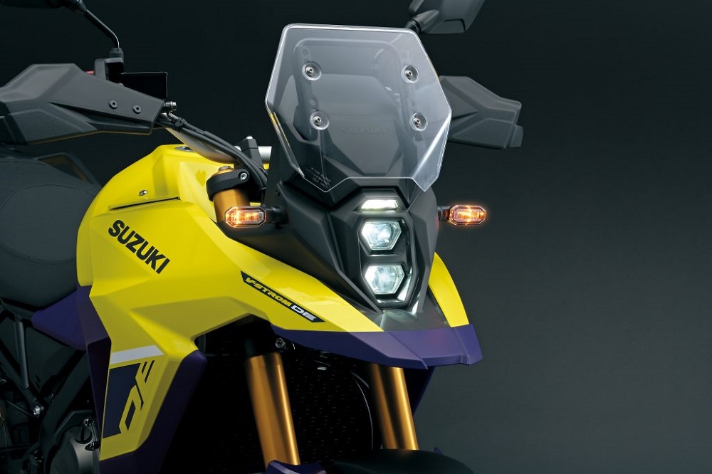 V-Storm 800DE用上了直立式的LED燈具,提升夜晚的照明度