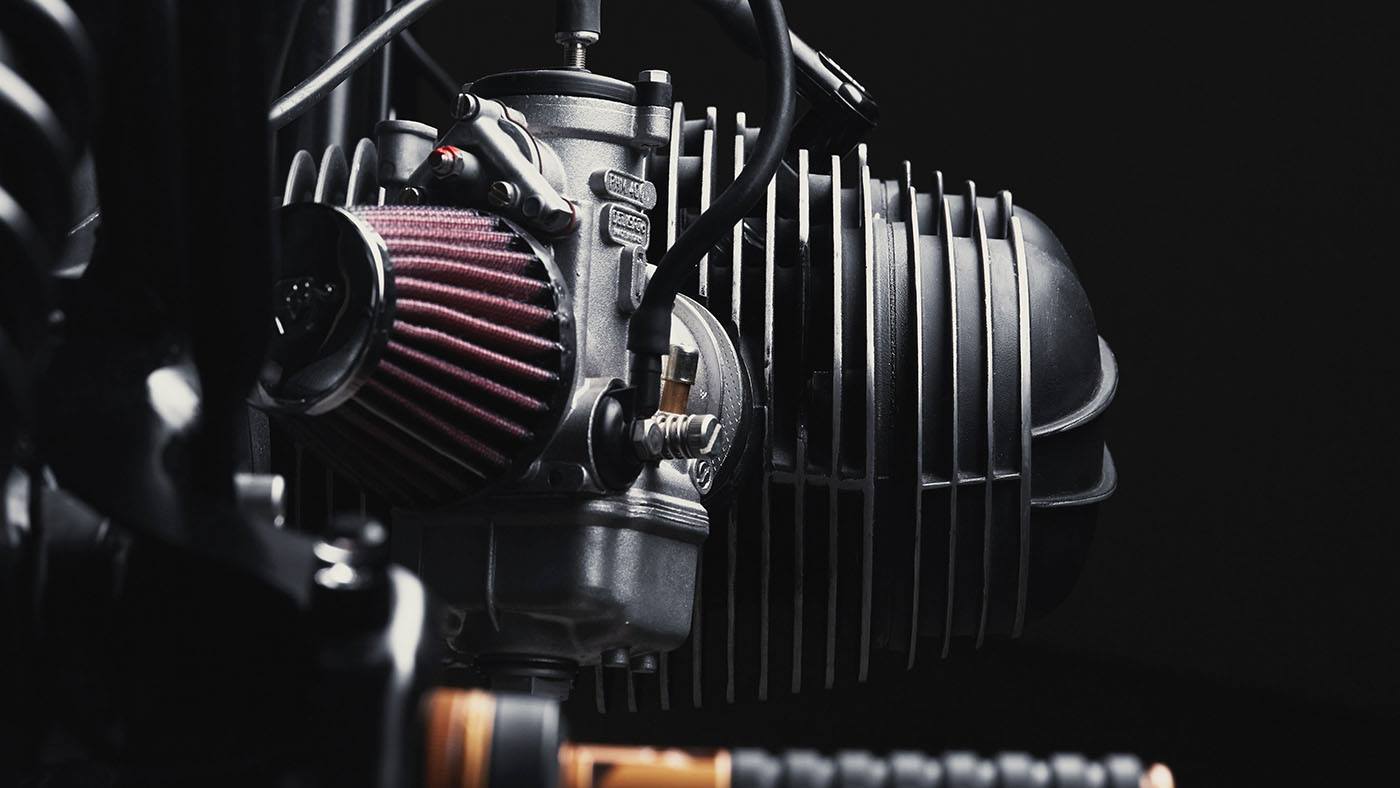 老B的水平對臥好美