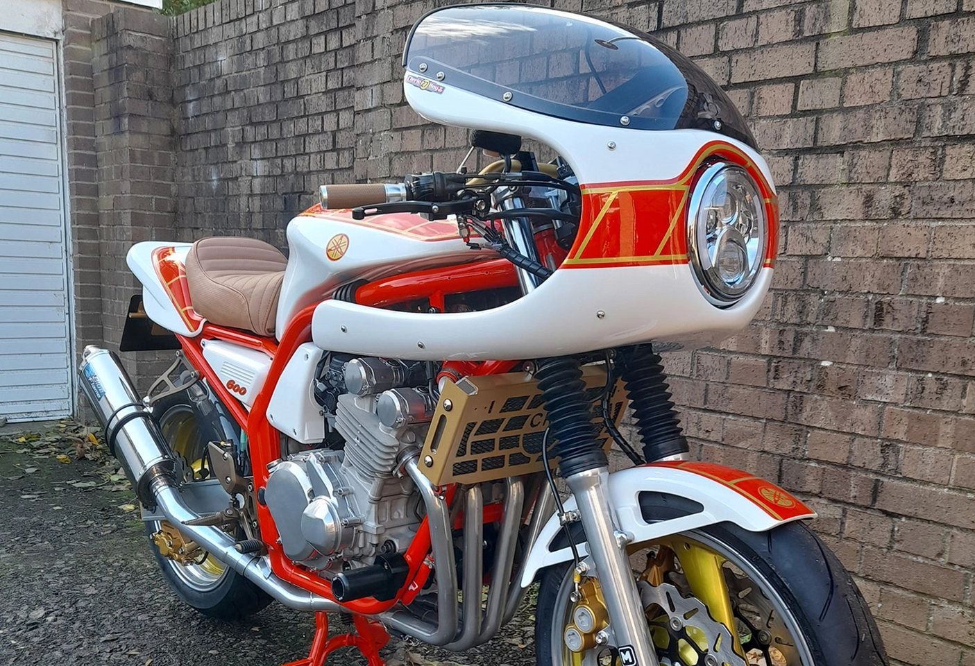 完成品甚至讓我不敢相信這是FZ 6 FAZER改裝而來的