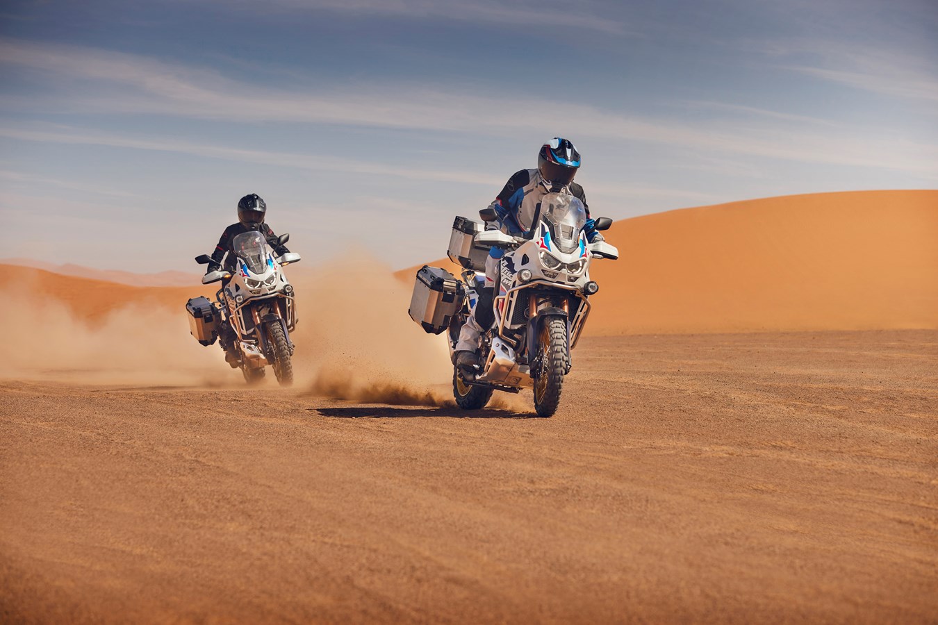 Adventure Sport版本輪框改為19/18吋,懸吊行程、座高也跟著降低