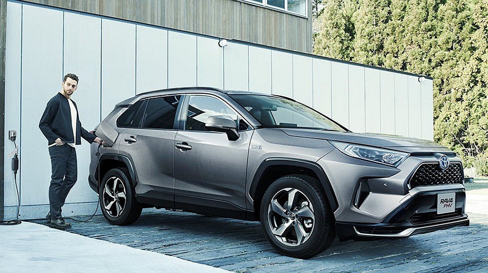 考量到電池組調整的大工程,或許GR Prius會採用RAV4 PHV的2.5升油電混合動力引擎