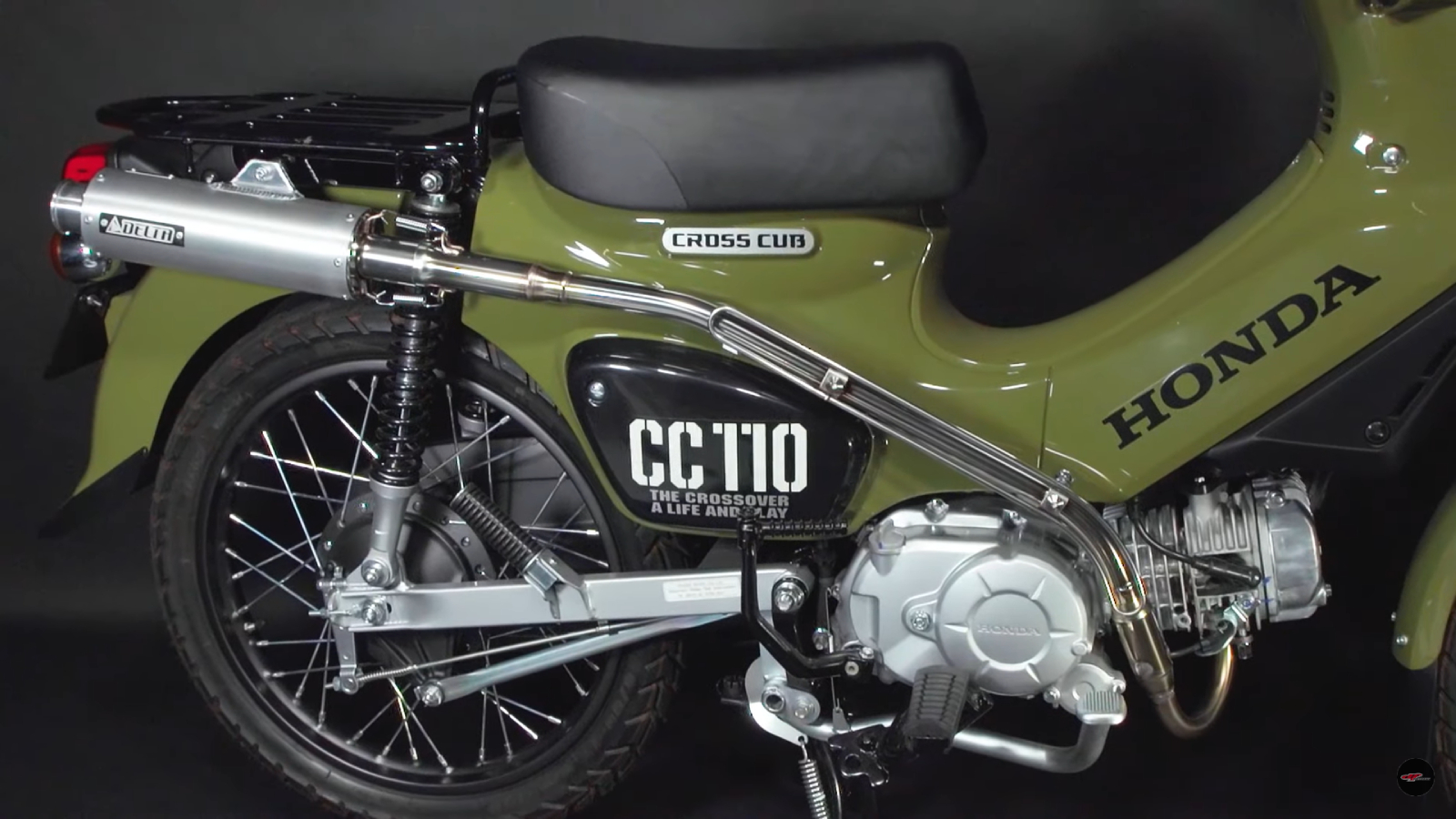 Cross Cub 110經過Delta的點綴,變得更具特色