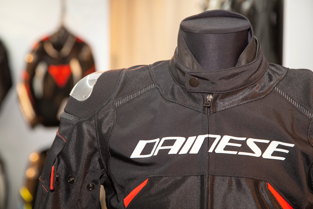 Dainese可謂是騎士人身部品界的翹楚