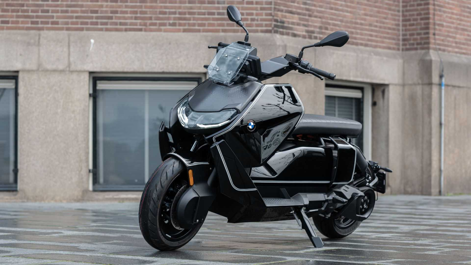 BMW Motorrad為了迎接成立100週年,陸續推出紀念車型
