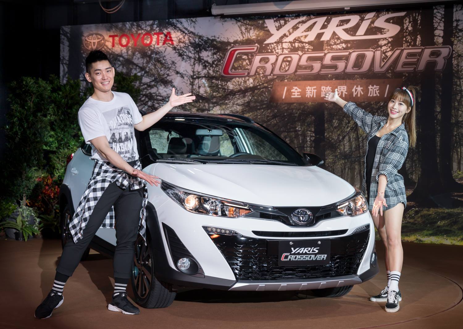 YARIS CROSSOVER車頂可加價一萬元選配黑色車頂