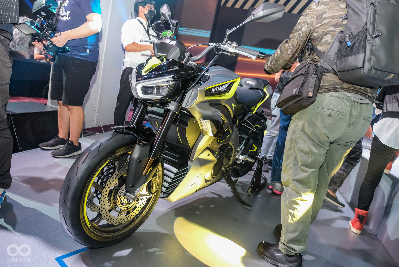 RevoNEX首次在台灣現身，並且還是以動態方式入場亮相！