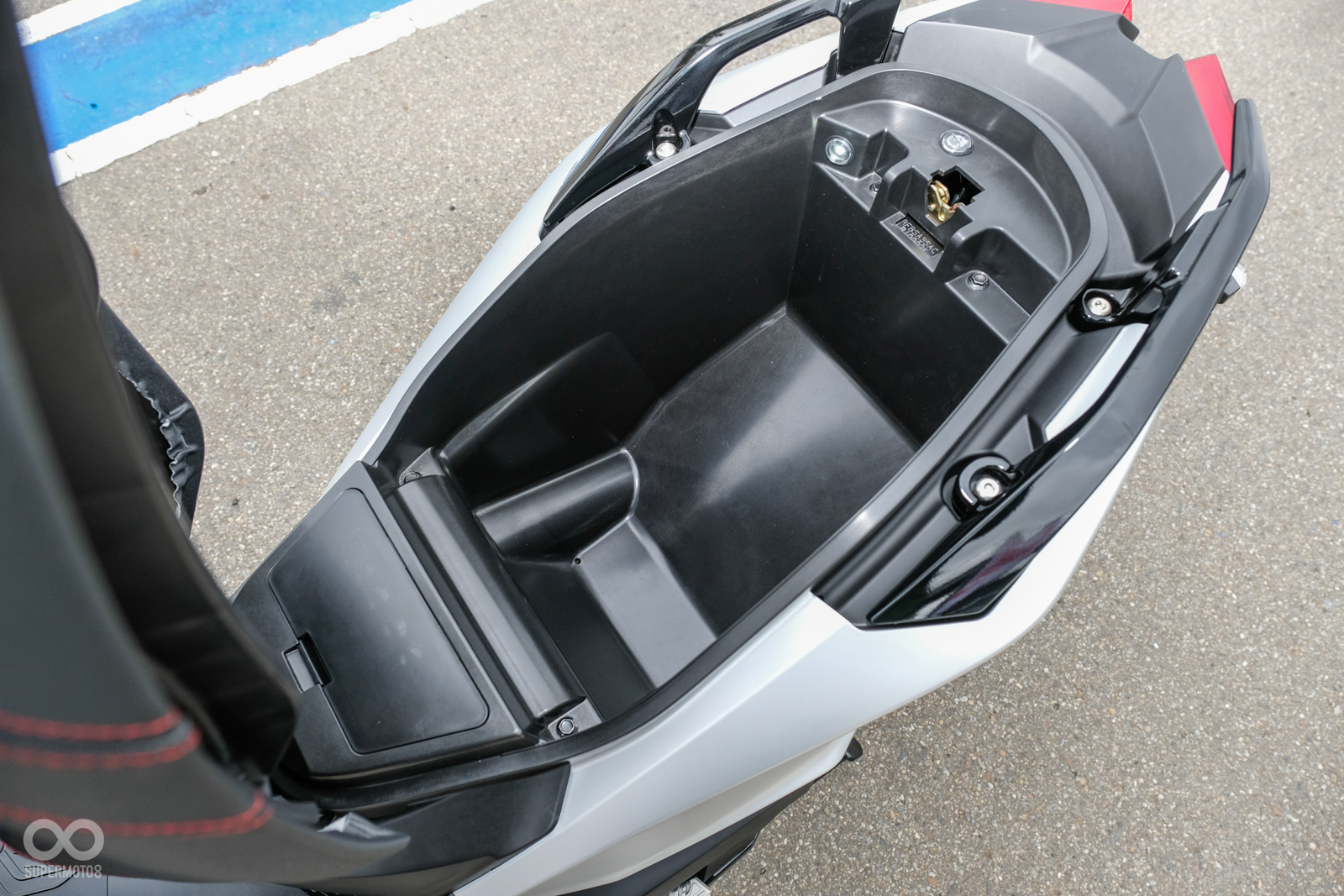 車廂空間相當深，比預期空間大上許多