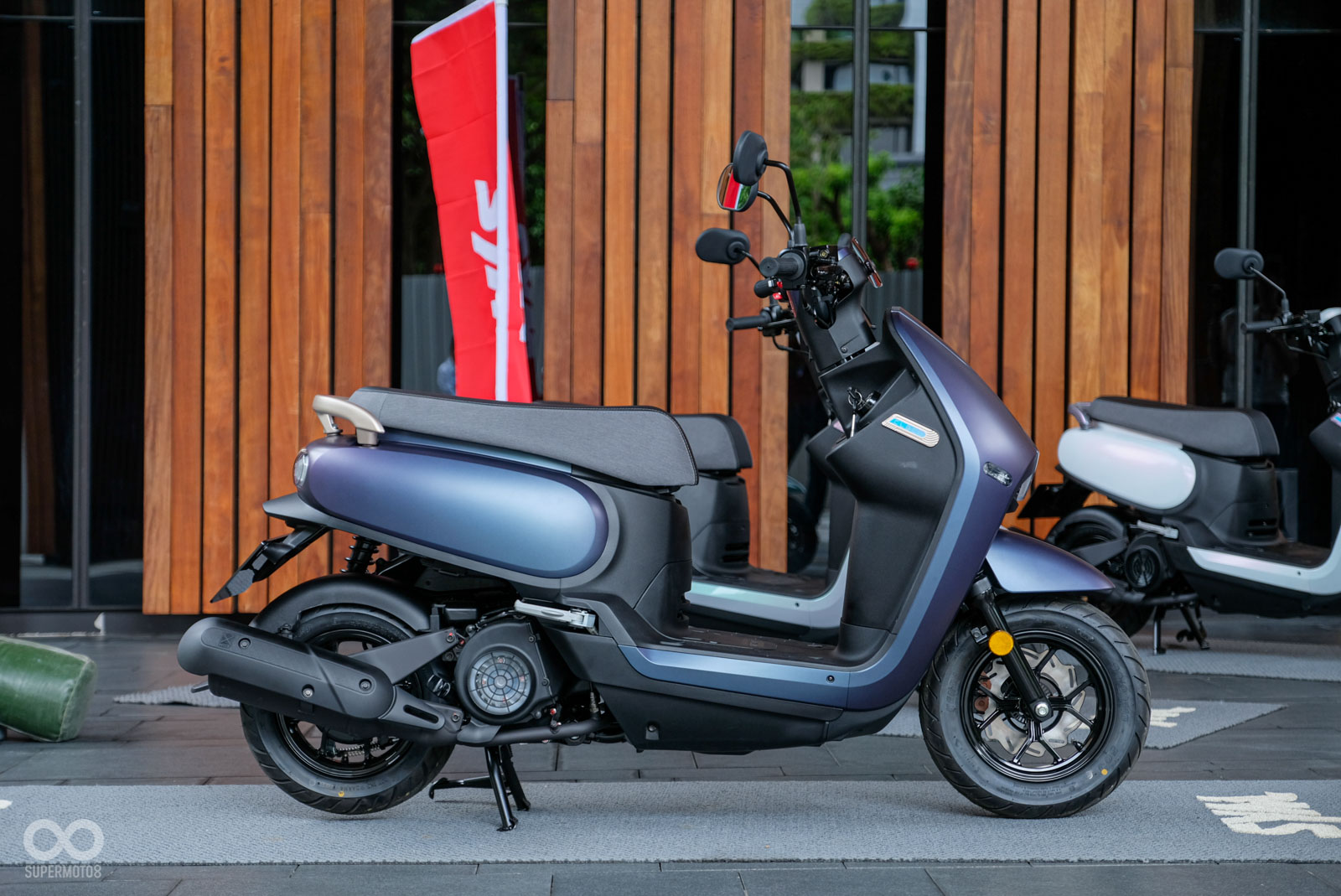 車身大量使用橢圓形的圓潤設計元素