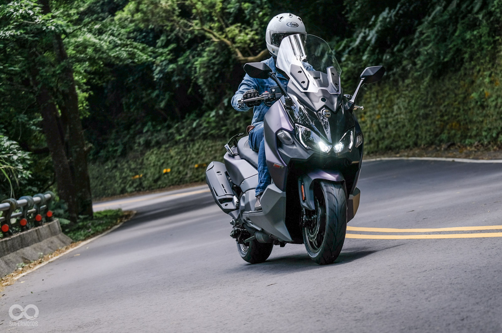 扭力峰值轉速降低之後，Maxsym TL508在第一口氣和5000轉後變得更有力